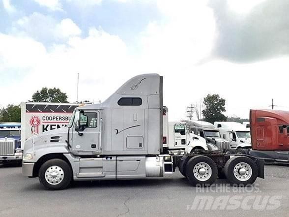 Mack PINNACLE CXU613 Dragbilar