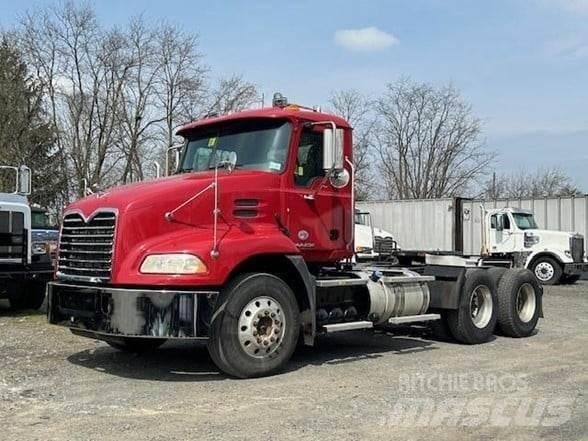 Mack PINNACLE CXU613 Dragbilar