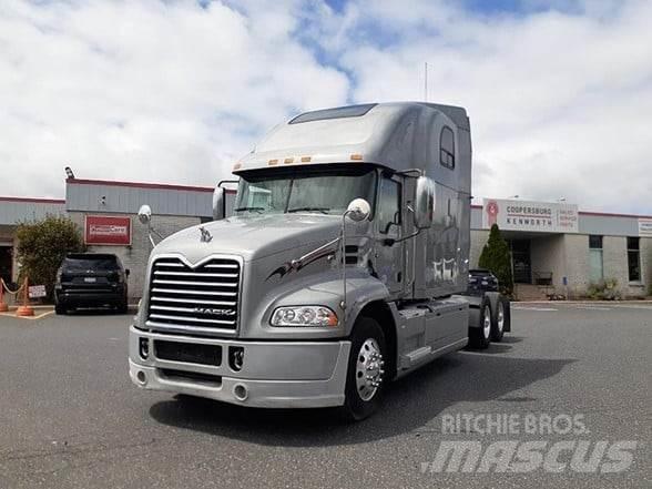 Mack PINNACLE CXU613 Dragbilar