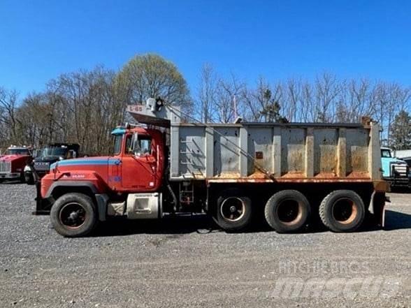 Mack RD688S Tippbilar