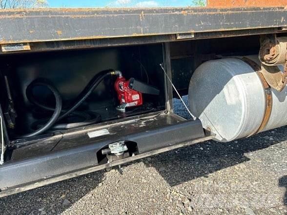 Peterbilt 330 Flakbilar