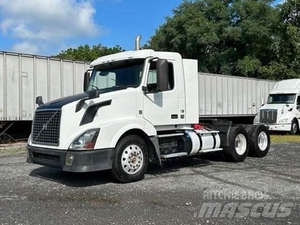 Volvo VNL64T300 Dragbilar