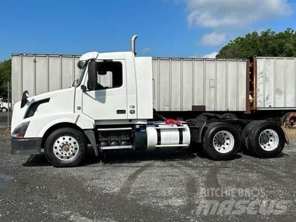 Volvo VNL64T300 Dragbilar
