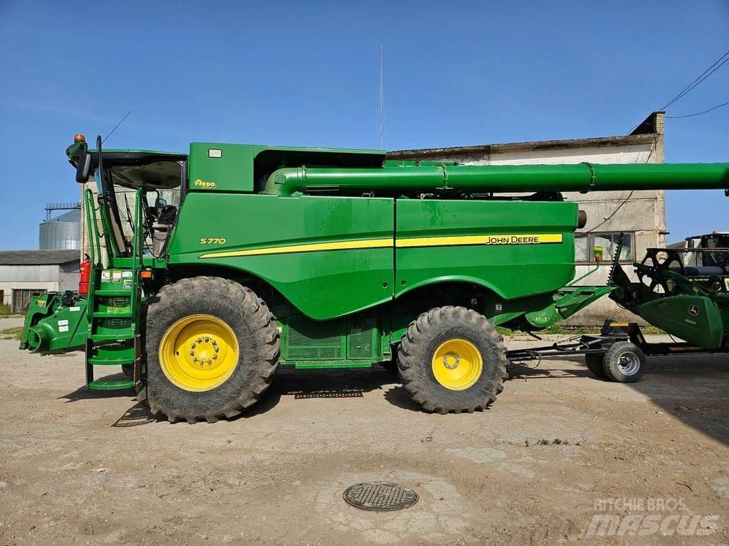 John Deere S770 Skördetröskor