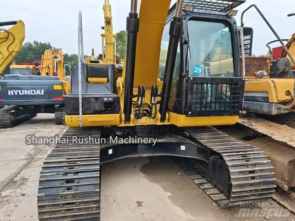 CAT 320D2 Bandgrävare