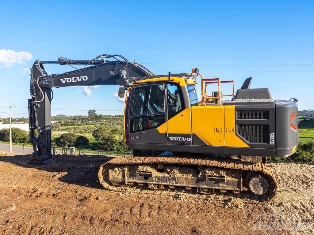 Volvo EC 220 E Bandgrävare