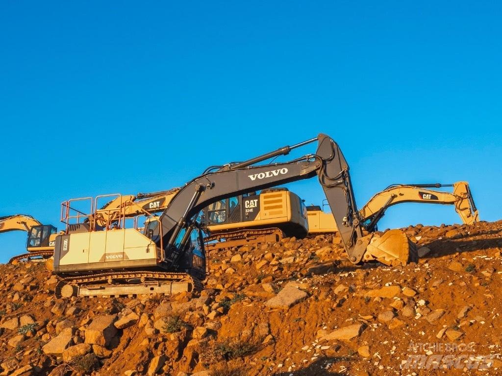 Volvo EC 220 E Bandgrävare