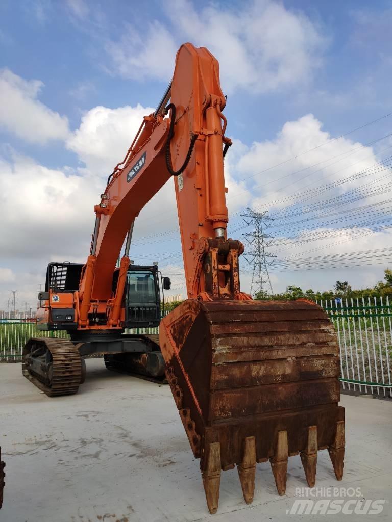 Doosan DX 500 LCA Bandgrävare