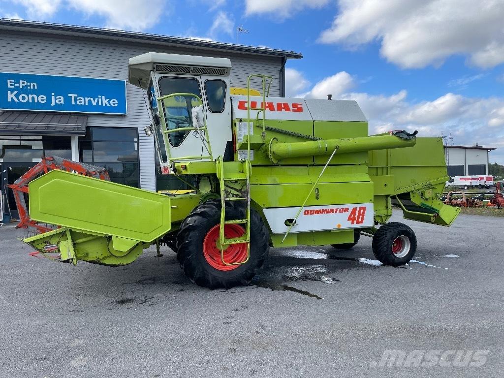 CLAAS Dominator 48 Skördetröskor