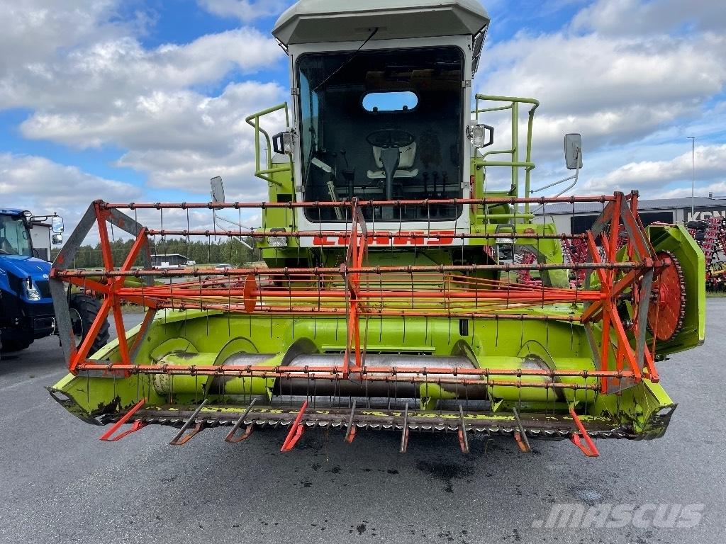 CLAAS Dominator 48 Skördetröskor