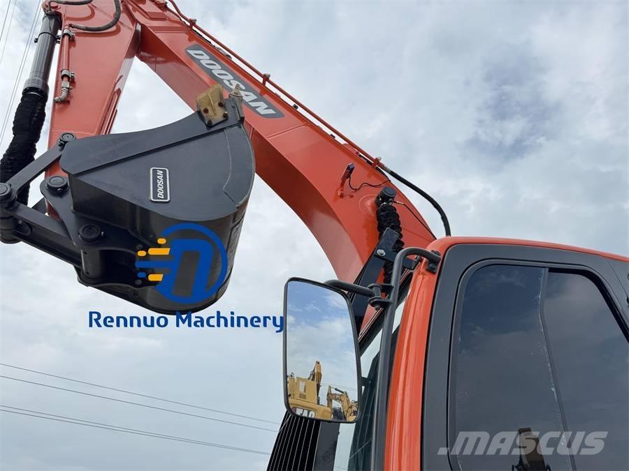 Doosan DX 225 LC-9C Bandgrävare