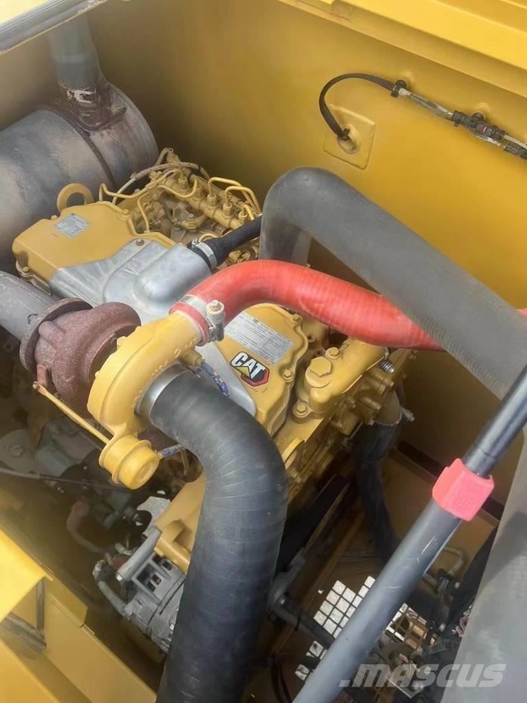 CAT 320 Bandgrävare