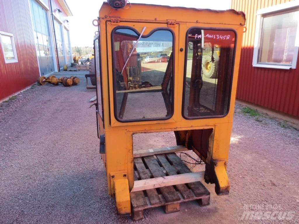 Fiat-Allis 345B Hytter och interiör