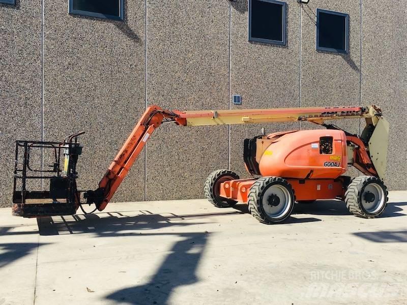 JLG 600 AJ Bomliftar