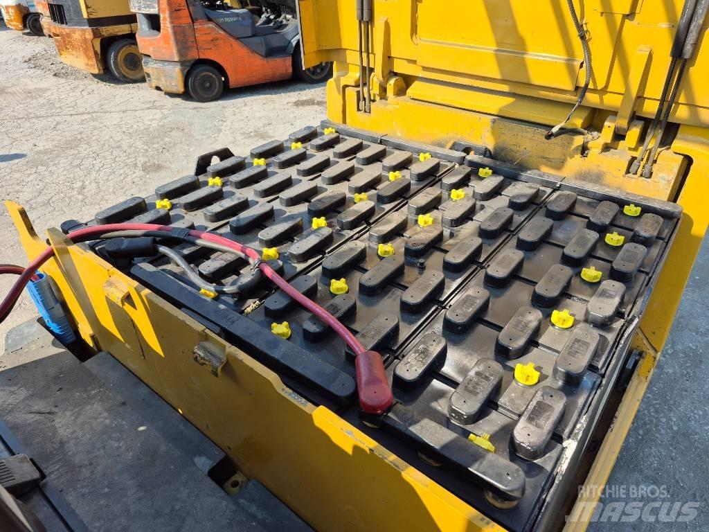 CAT E 12000 Elmotviktstruckar