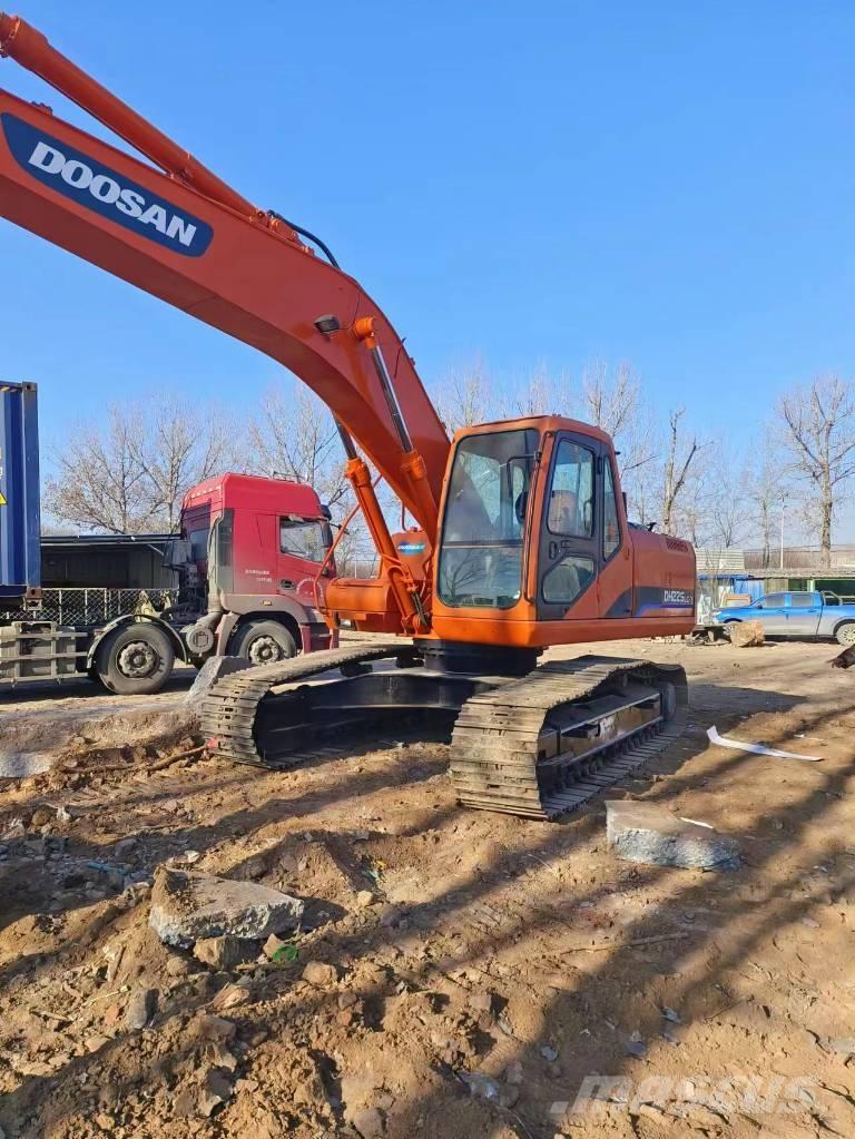 Doosan DH225LC-7 Bandgrävare