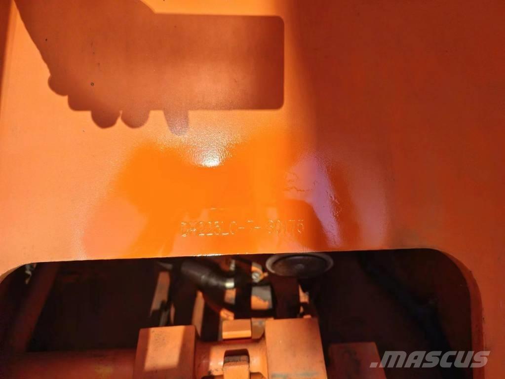 Doosan DH225LC-7 Bandgrävare