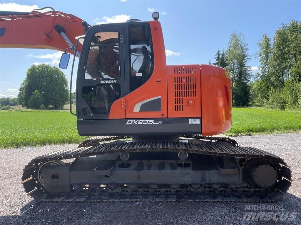 Doosan DX 235 LCR Bandgrävare