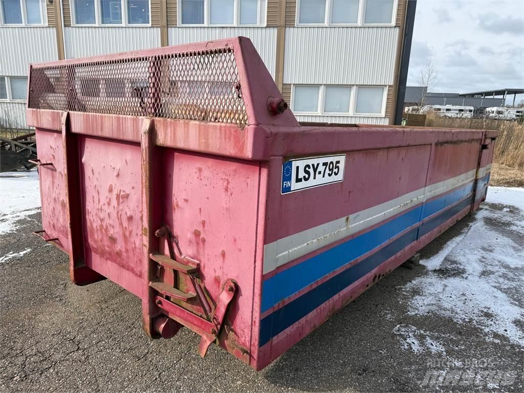 Sisu R500 8X2 Lastväxlare med kabellift