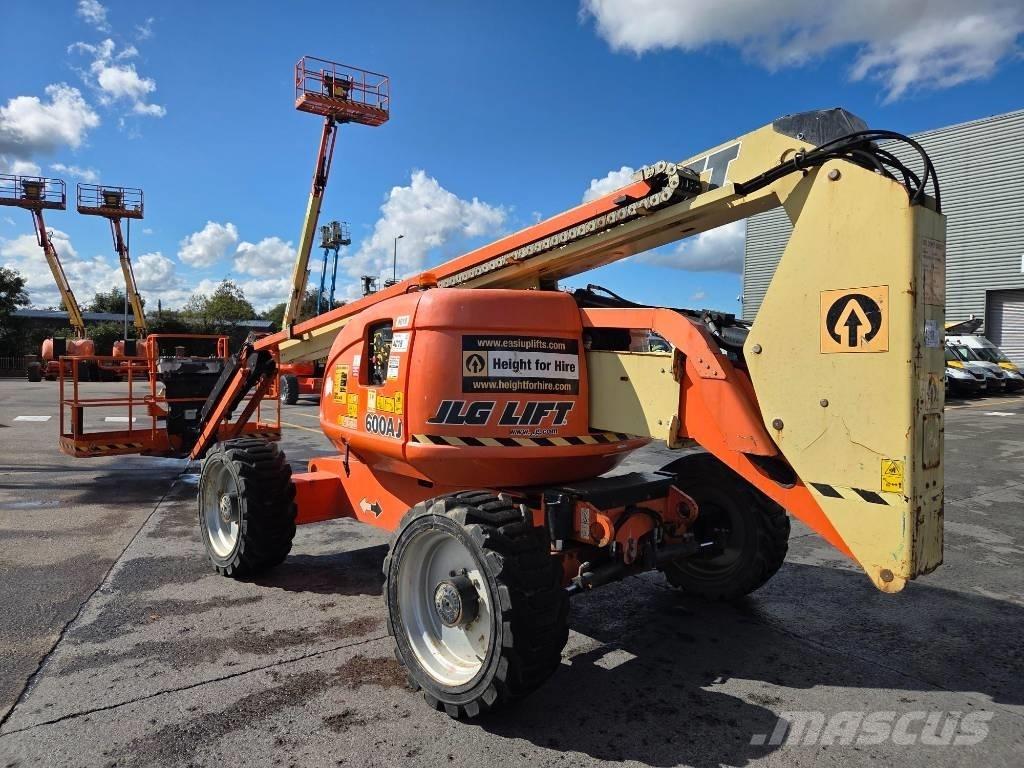 JLG 600 AJ Bomliftar