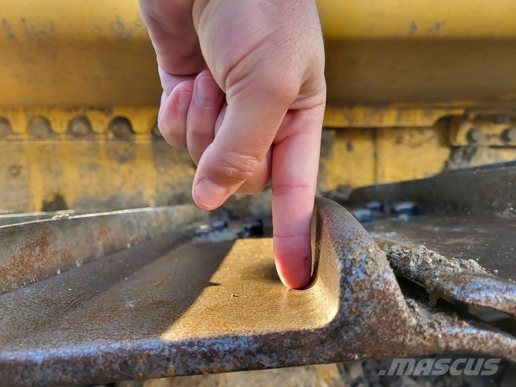 Komatsu D61PXi-24 Bandschaktare