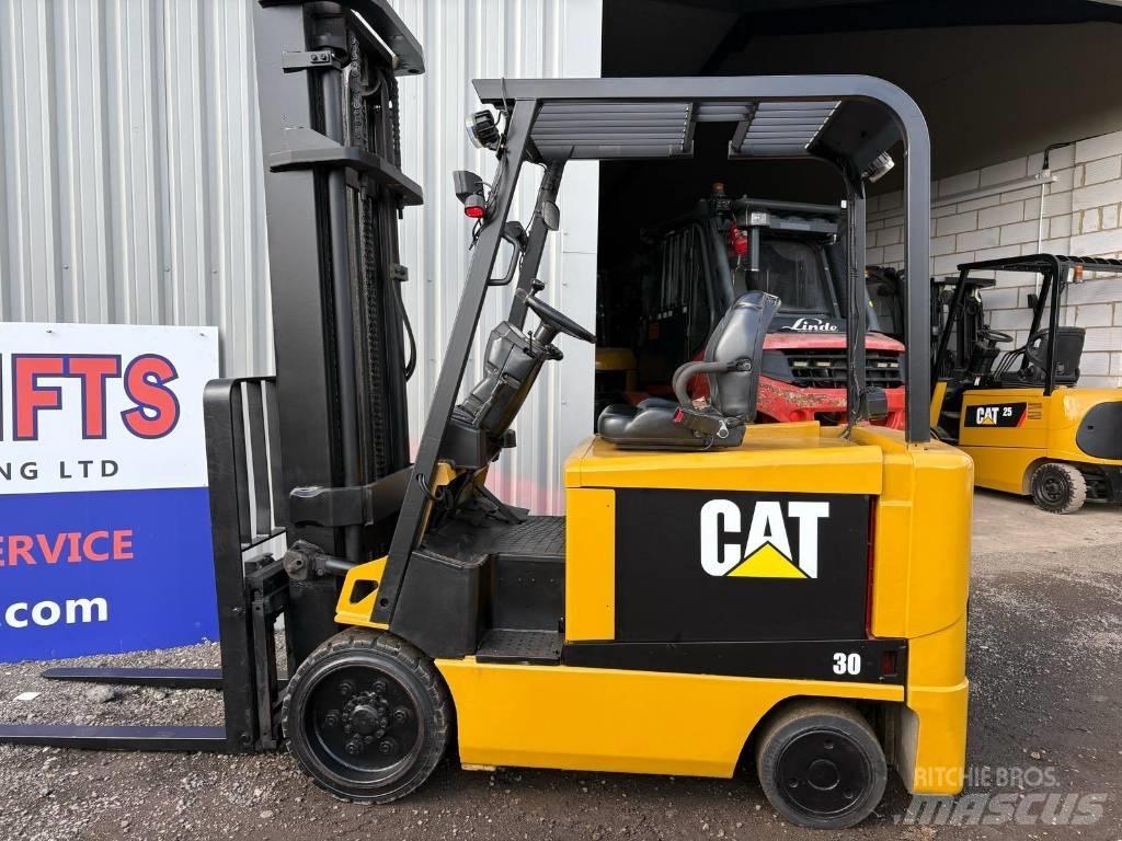 CAT EP 30 K Elmotviktstruckar
