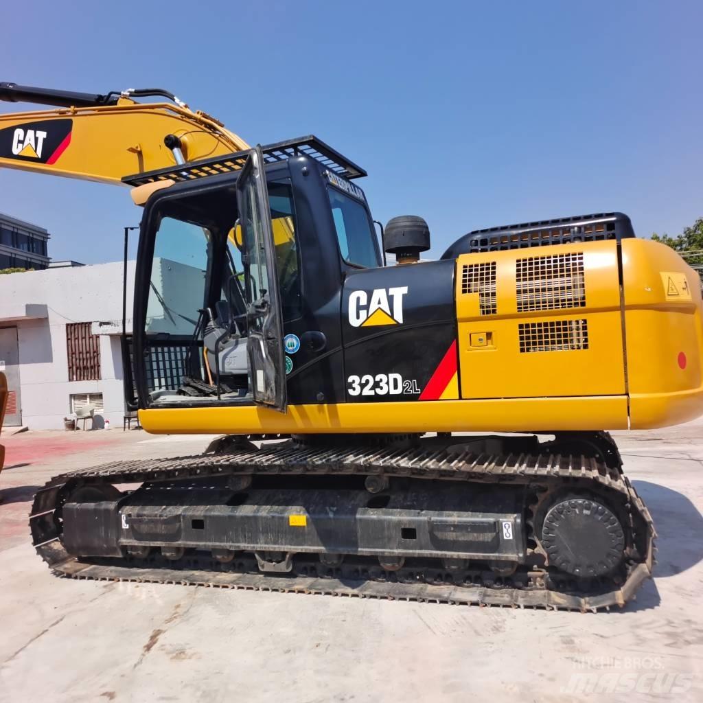 CAT 320 D2L Bandgrävare