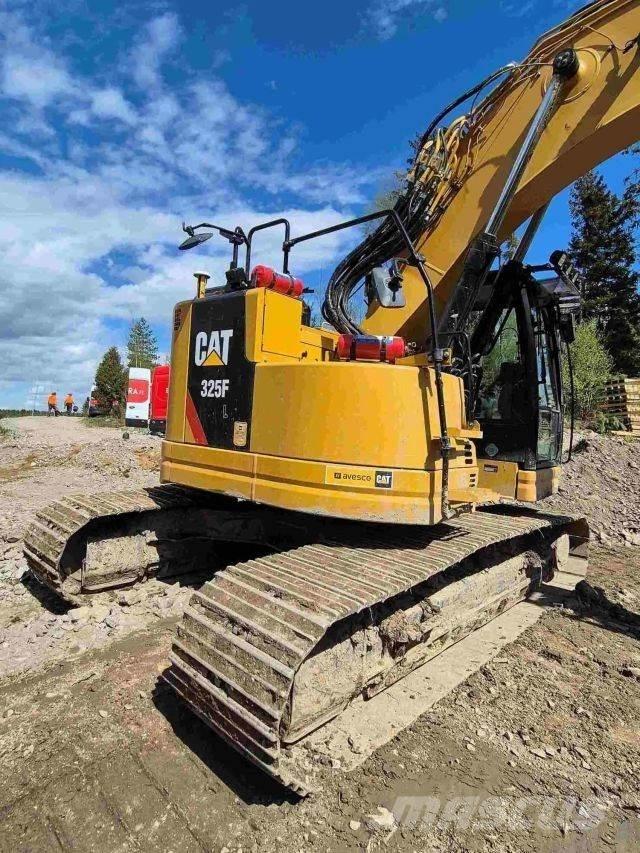 CAT 325FLCR Bandgrävare