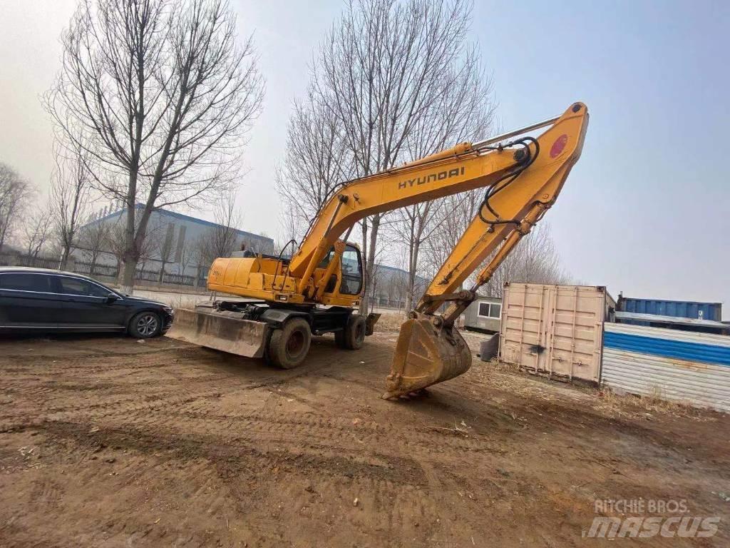 Hyundai R210WD Hjulgrävare