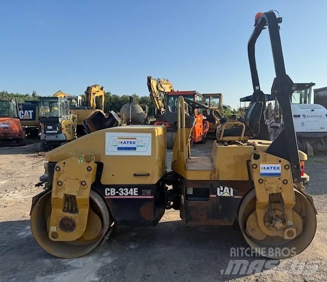 CAT CB 334 E XW Tvåvalsvältar