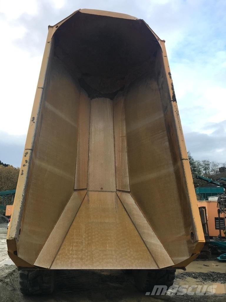 Bell B 30 E Midjestyrd dumper