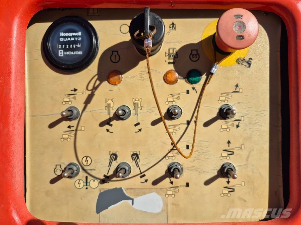 SkyJack SJ 63 AJ Bomliftar