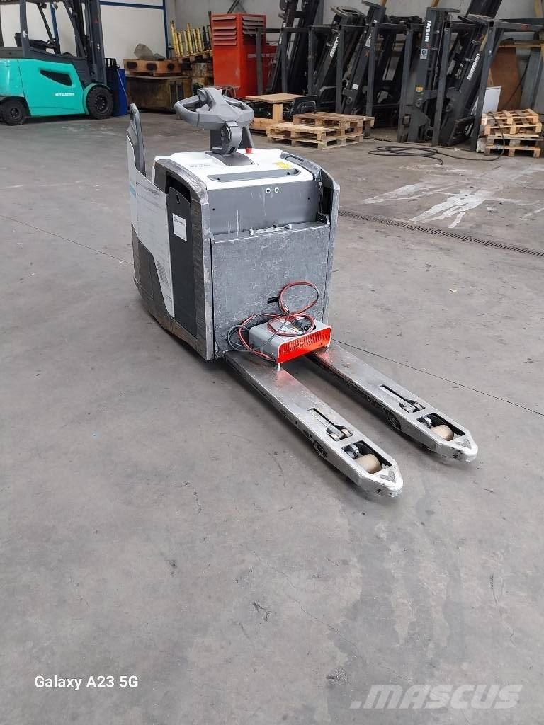 UniCarriers PLR200 Låglyftare med plattform