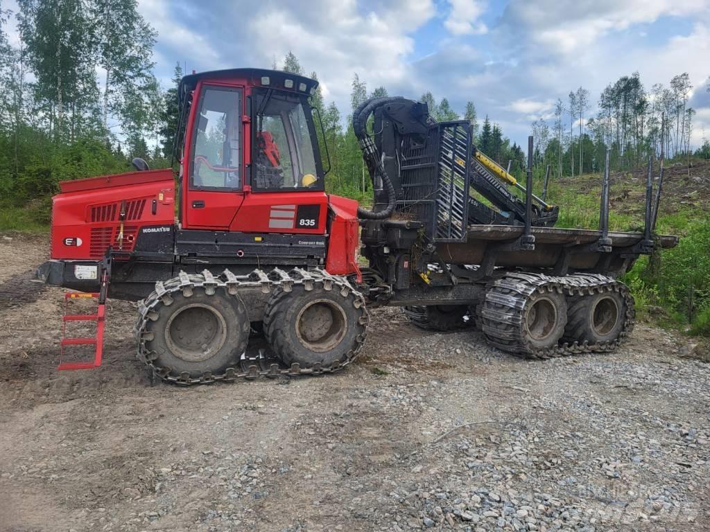 Komatsu 835 Skotare
