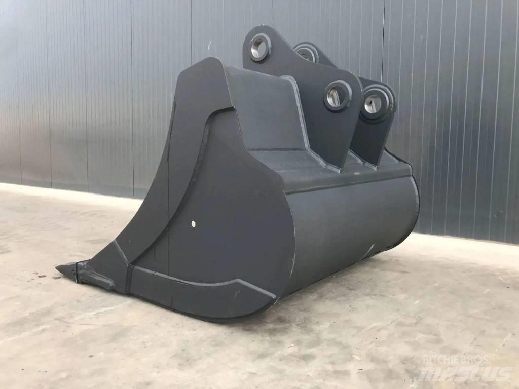 Komatsu PC228 Skopor