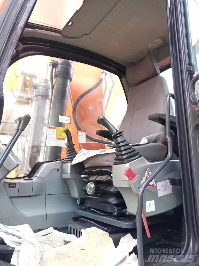 Doosan DX 225 LC Bandgrävare
