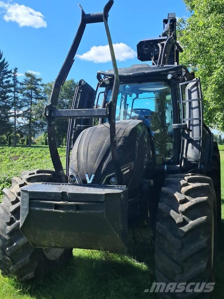 Valtra T 174 Skördare