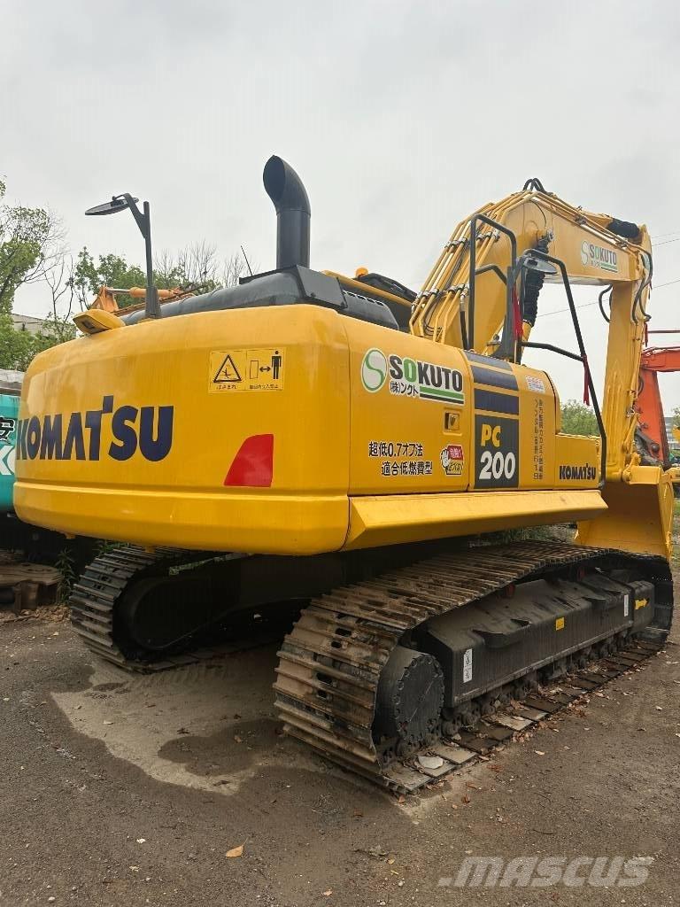 Komatsu PC 200-8 Bandgrävare