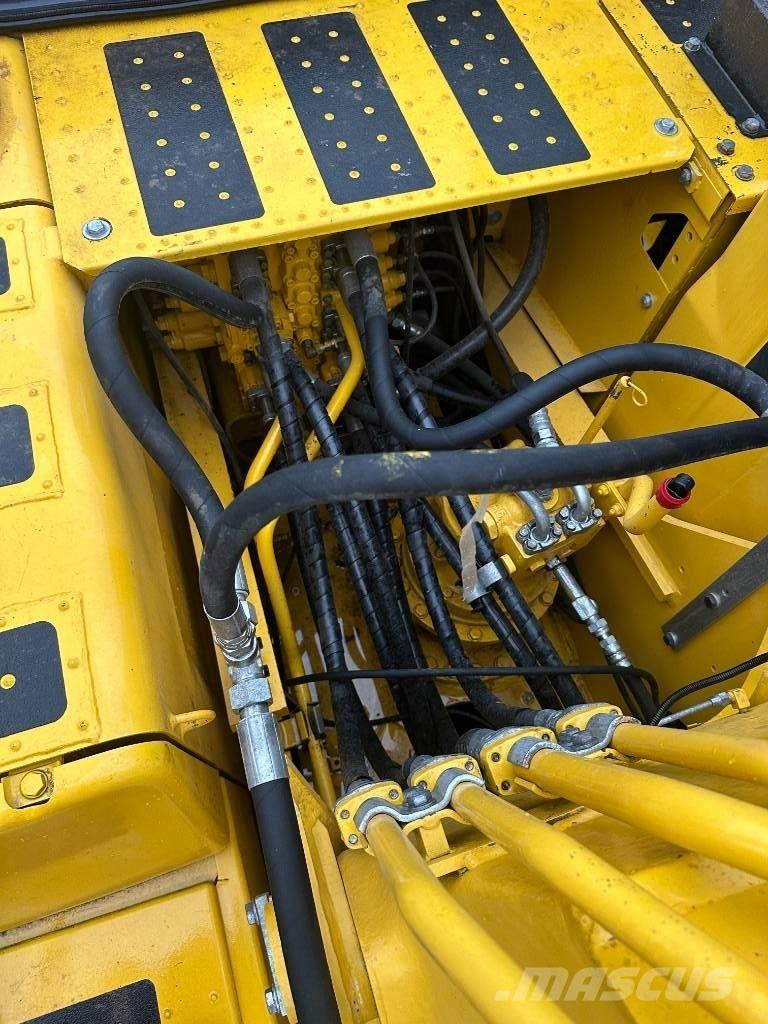 Komatsu PC 200-8 Bandgrävare
