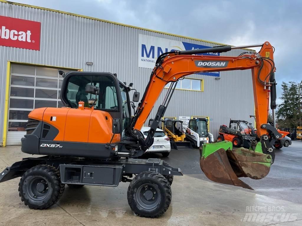 Doosan DX 57 W-5 Hjulgrävare