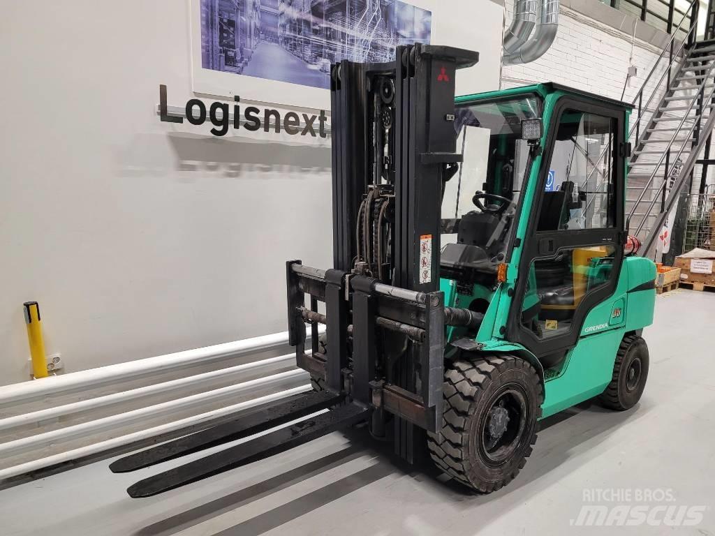 Mitsubishi FD35NTD Dieselmotviktstruckar