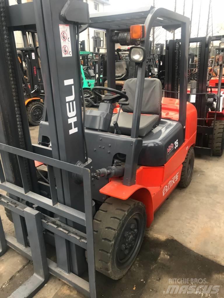 Heli H2000 35 Dieselmotviktstruckar