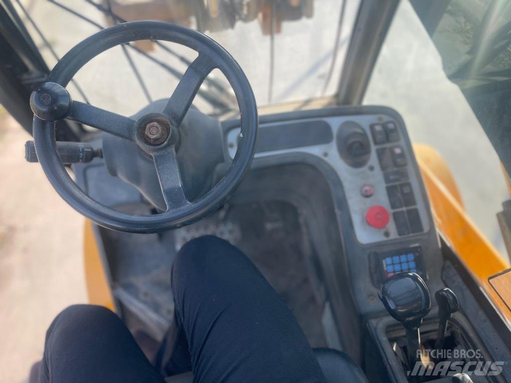 JCB TLT 30 D 4x4 Teleskoplastare