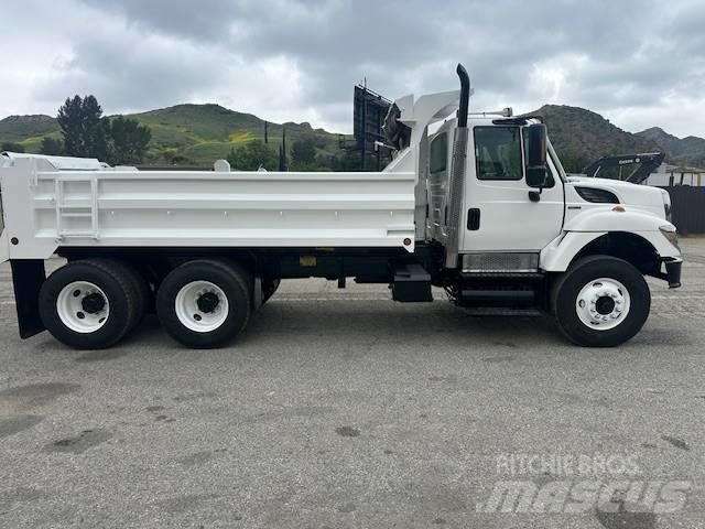 International 7400 Tippbilar