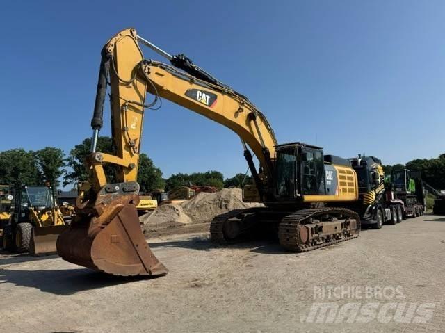 CAT 352 F Bandgrävare