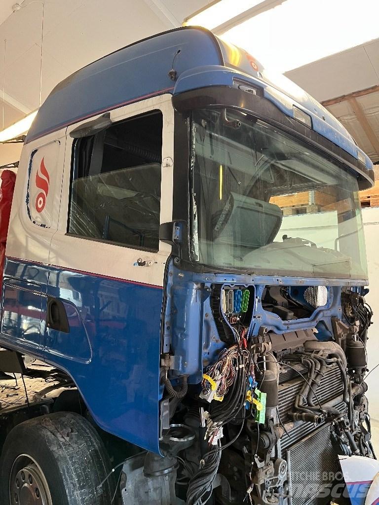 Scania CG19H Hytter och interiör