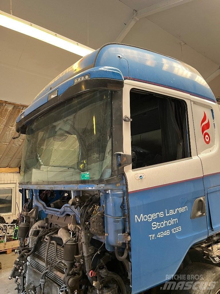 Scania CG19H Hytter och interiör
