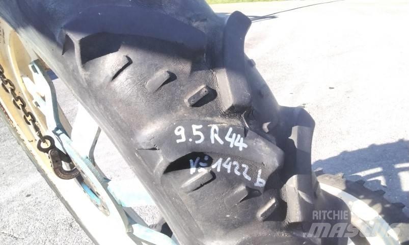 BKT 9.5R44 Däck, hjul och fälgar