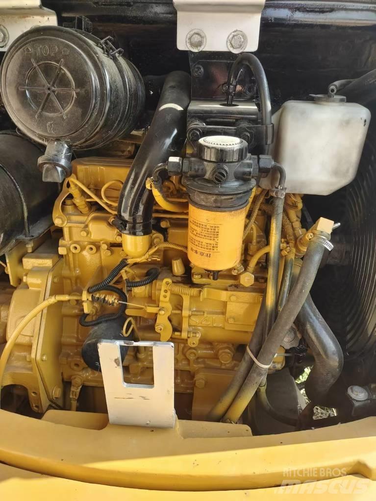 CAT 305 CR Minigrävare < 7t