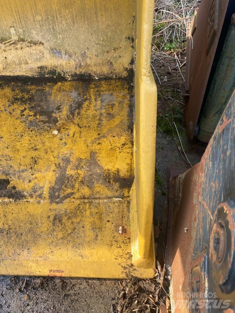 CAT 972 Skopor